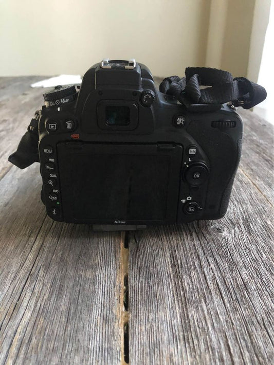 New Looking Nikon D750 FX-format Digital SLR Camera